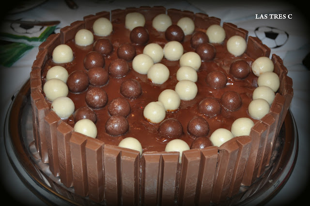 Feliz cumpleaños,   KaThErIn¡!! Tarta+de+chocolate+rellena+de+profiteroles+(7)