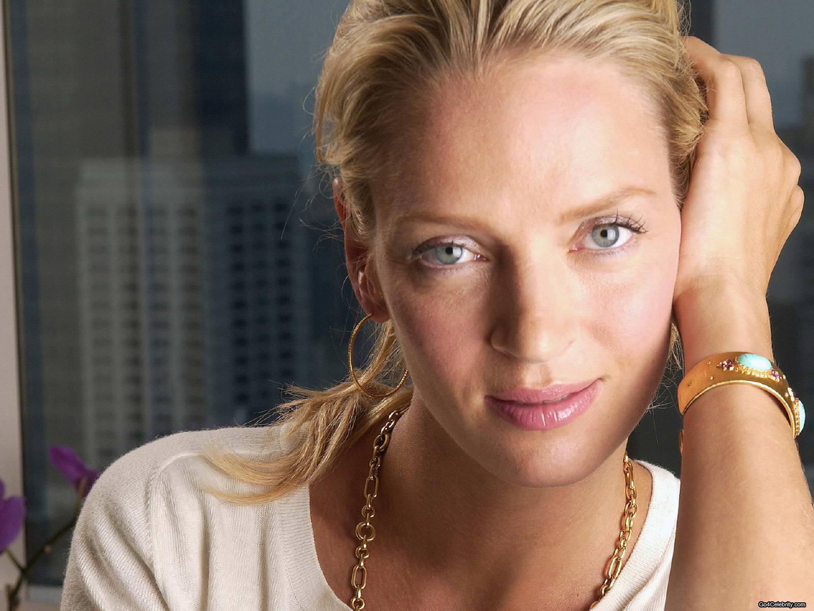 http://2.bp.blogspot.com/-kQKF9punfuU/UCL3iR1JYYI/AAAAAAAAFnU/ROS0--vNlRs/s1600/Uma-Thurman-026.jpg