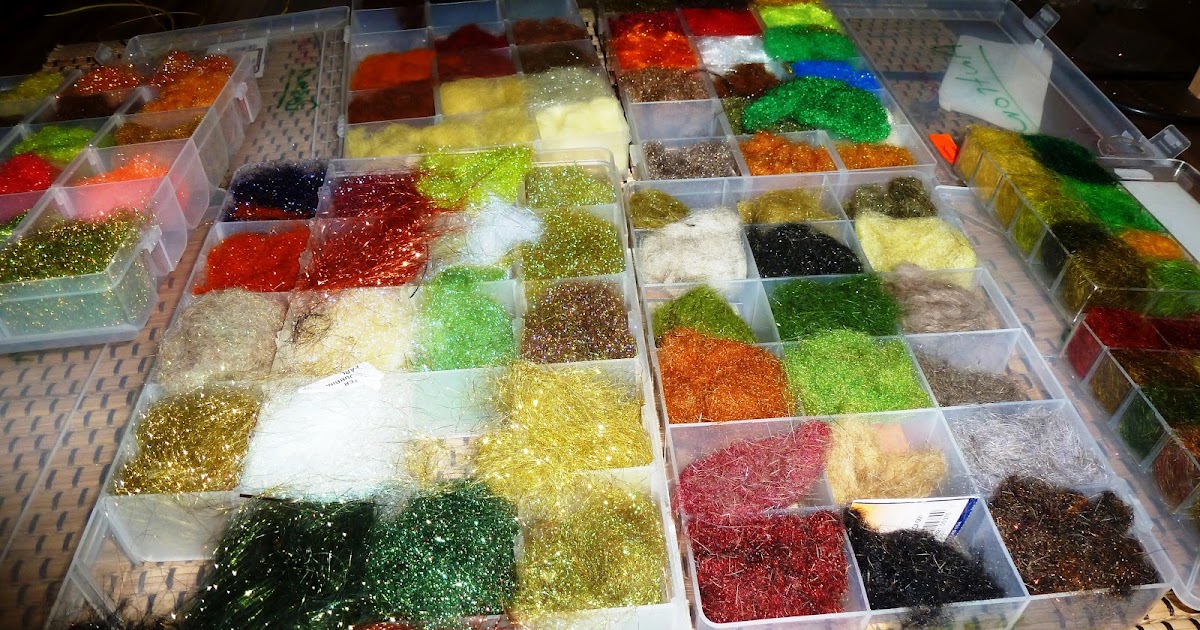 A FLY TYING JOURNAL Dubbing and hook storage