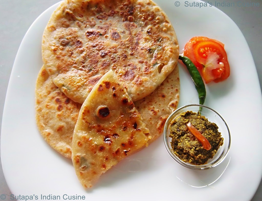 Onion Paratha With Theekhi Meethi