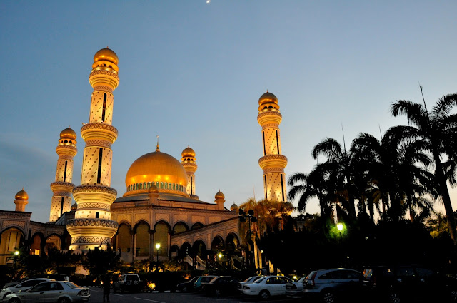 Brunei Darussalam Laksana Hukum Syariah Mulai 2014 - Terbakor