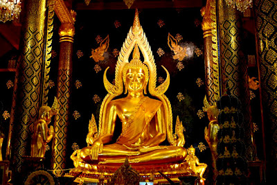 Phra Buddhachinarat, the most butiful Buddha image in Thailand