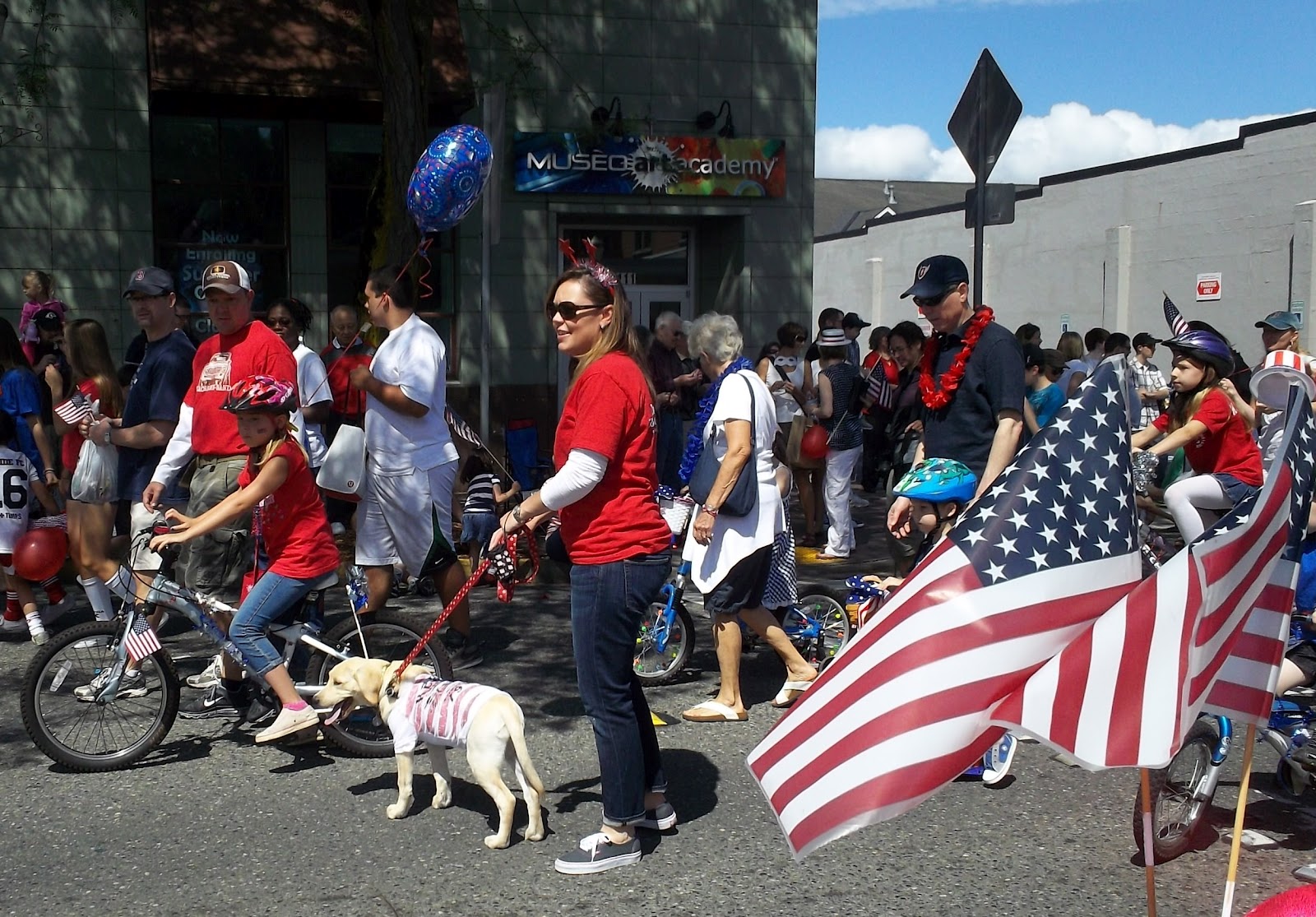 Kent's Bike Blog Issaquah's PeoplePowered July 4th Parade