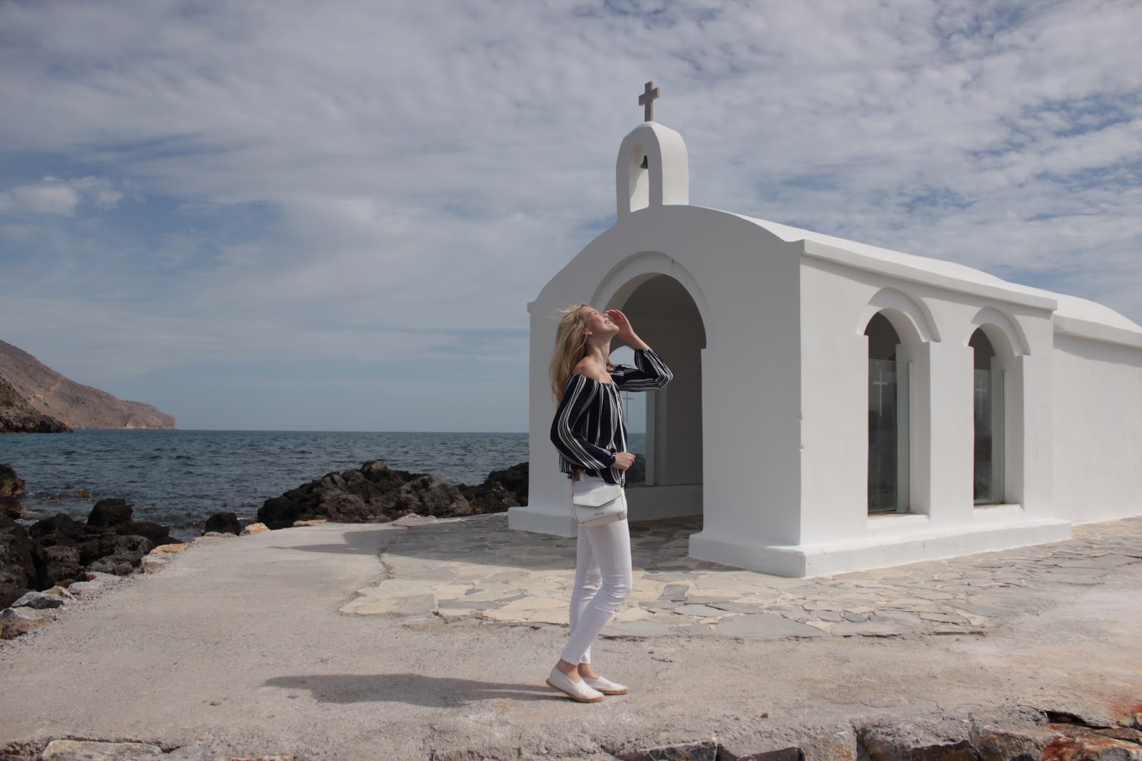 TheBlondeLion Outfit Fashion Off Shoulder blue white stripes Georgioupoli Kreta TheBlondeLion Outfit Fashion Off Shoulder blue white stripes Georgioupoli Kreta