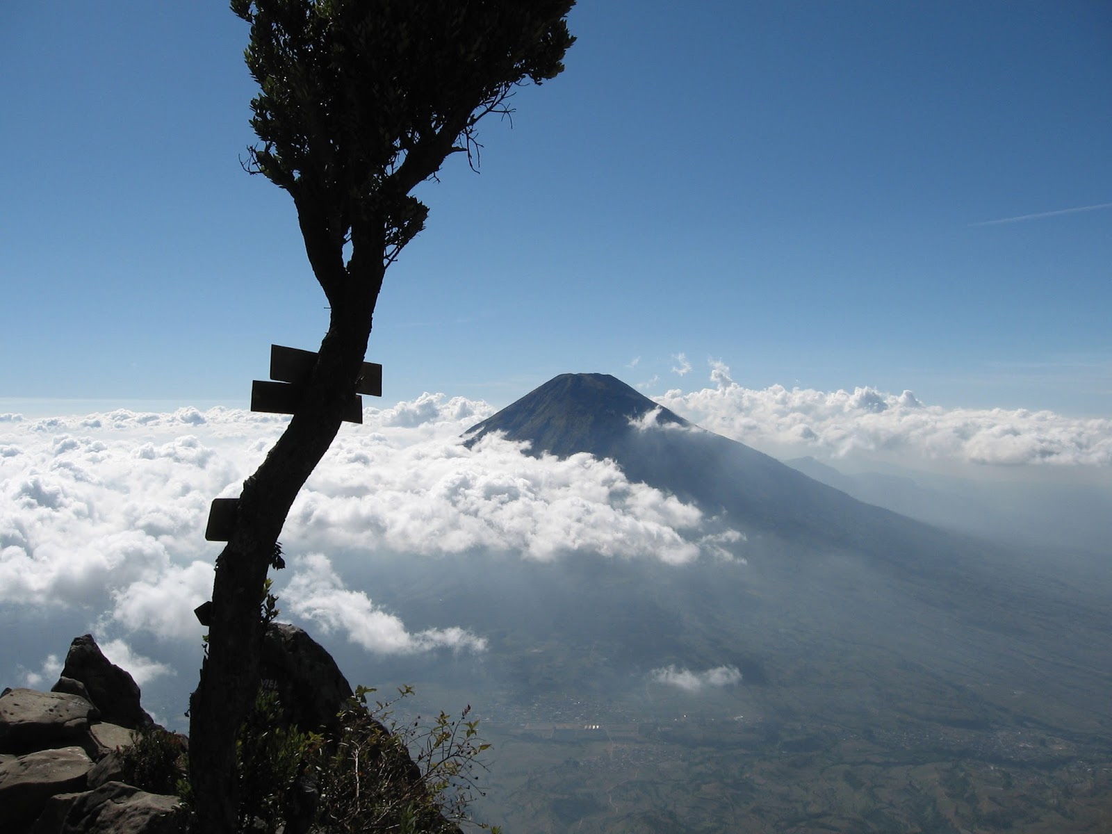 My World: [7wonders] Satu Hal yang Hampir Terlupa, Negeri di Atas Awan