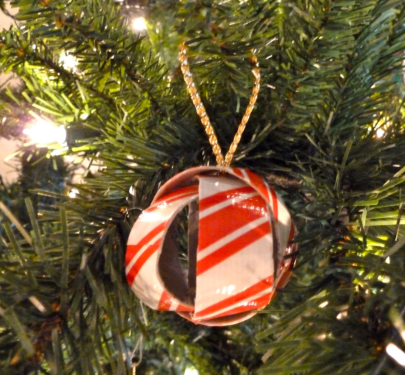 Make it easy crafts Dimensional duct tape Christmas ball ornament
