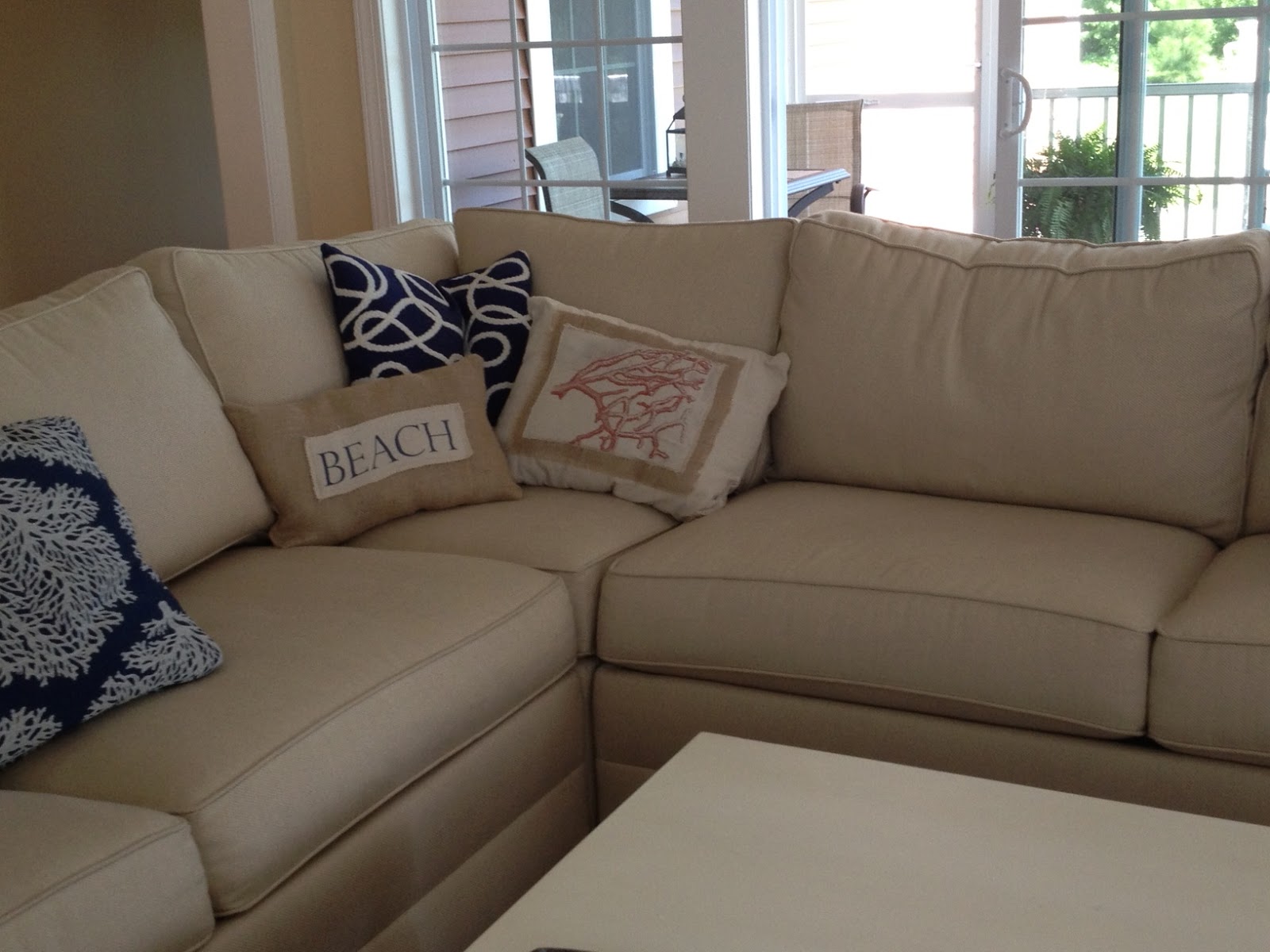 Two It Yourself DIY Beach Throw Pillows on the cheap and easy