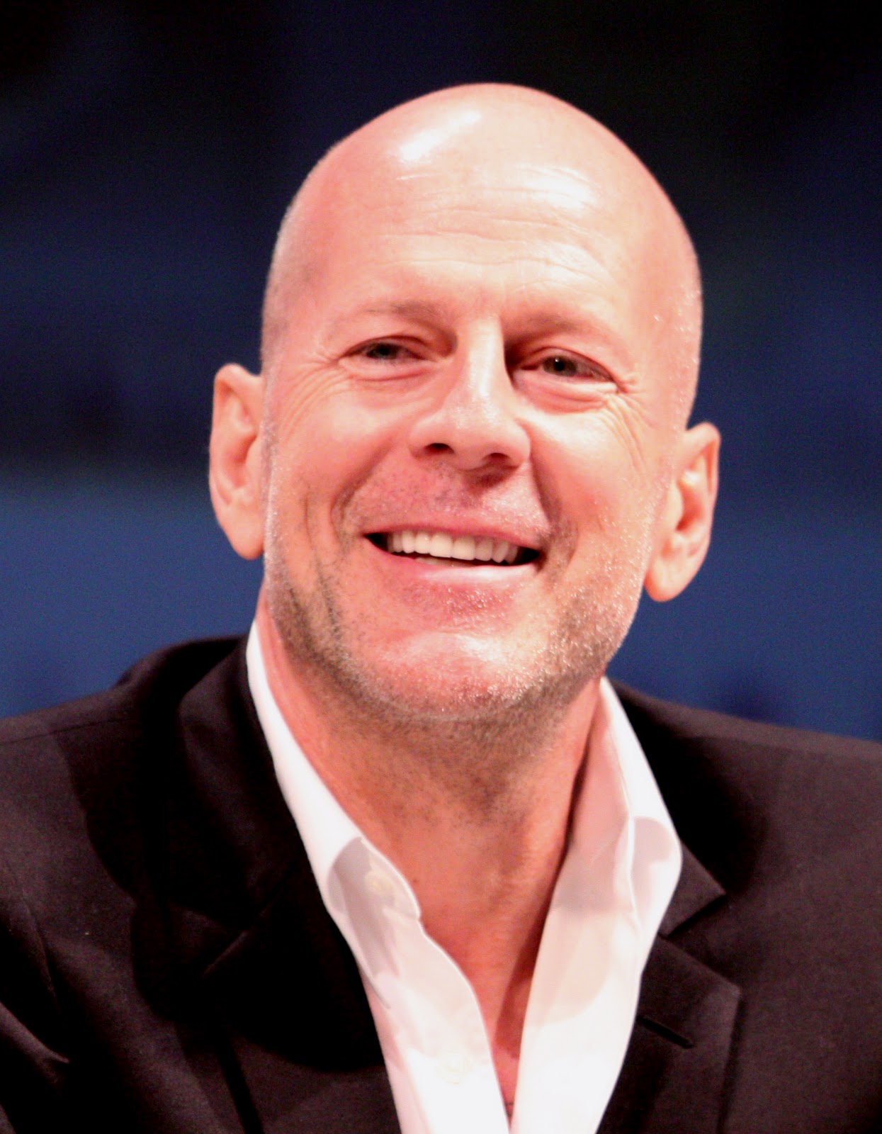 http://2.bp.blogspot.com/-kXzsmZnRx8c/TseU6qayzfI/AAAAAAAACAk/tdvzfiNwJCM/s1600/Bruce+Willis+III.jpg