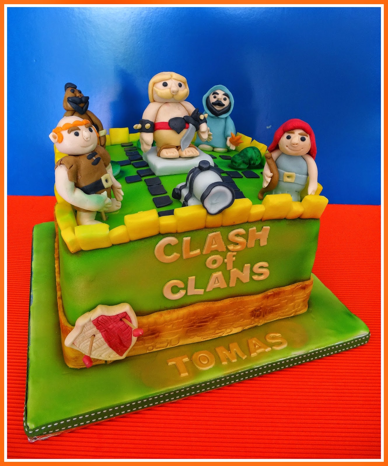  CLASH OF CLANS CAKE
