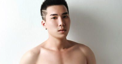 Le Yuha: Nice Chinese Boy in Underwear