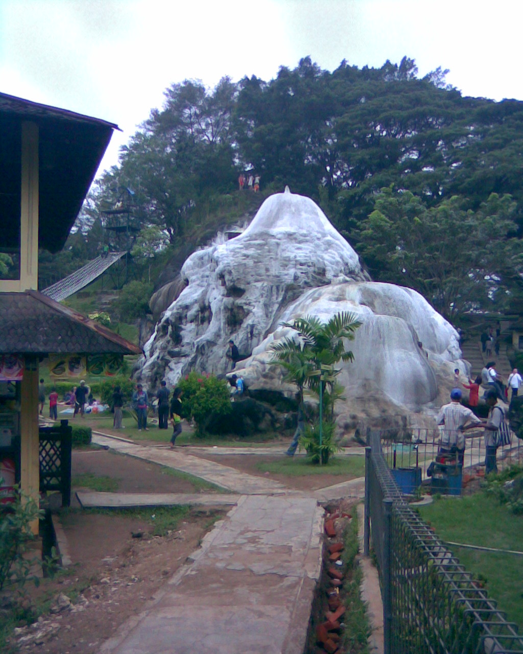 Taman Wisata Tirta Sanita Gunung Kapur, Ciseeng, Bogor