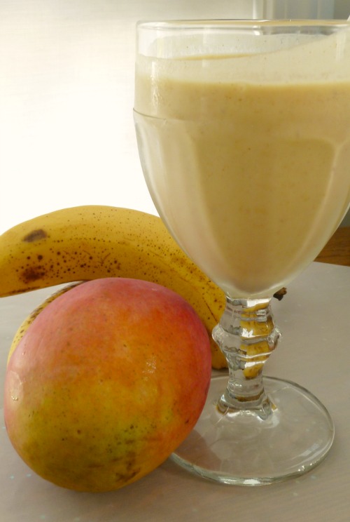 Boho at Heart Banana Mango Smoothie Recipe