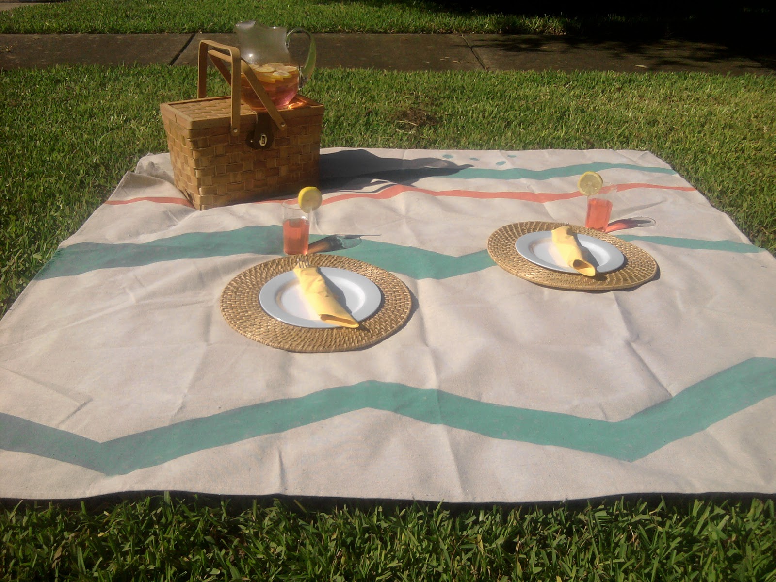 A Perfectly Crazy Life PICNIC BLANKET? YES, PLEASE! AND A FEATURE!