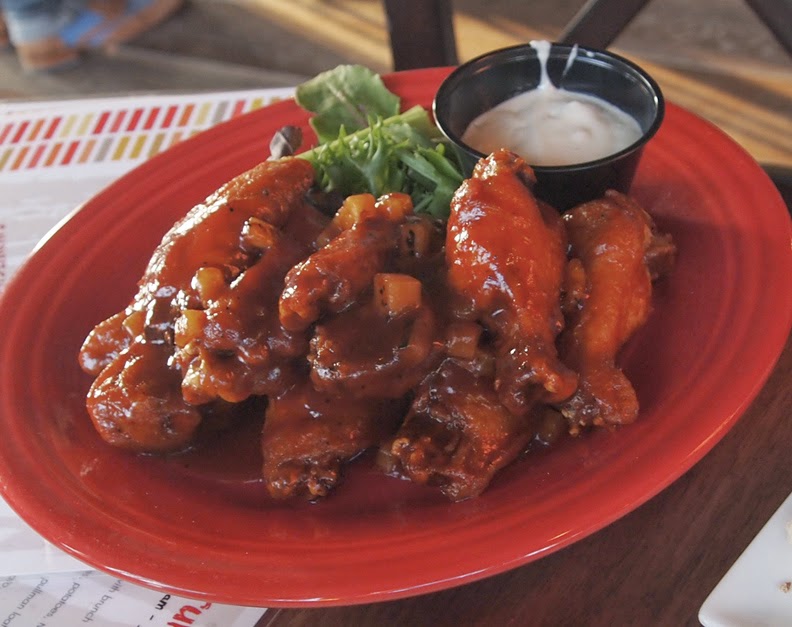 minxeats recipes, recaps, and restaurant reviews Woody's Rum Bar