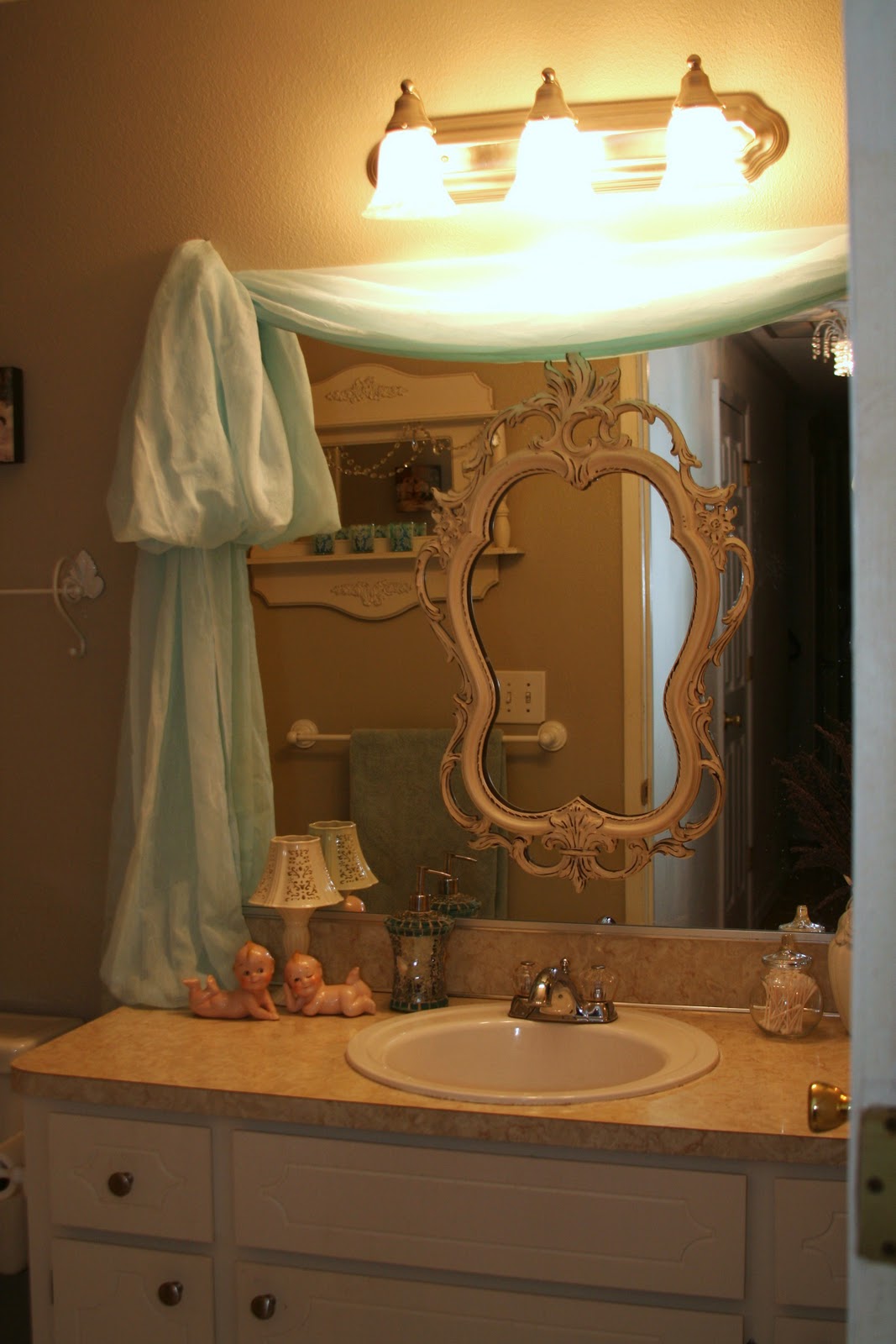 For the love of white My Glam Bath