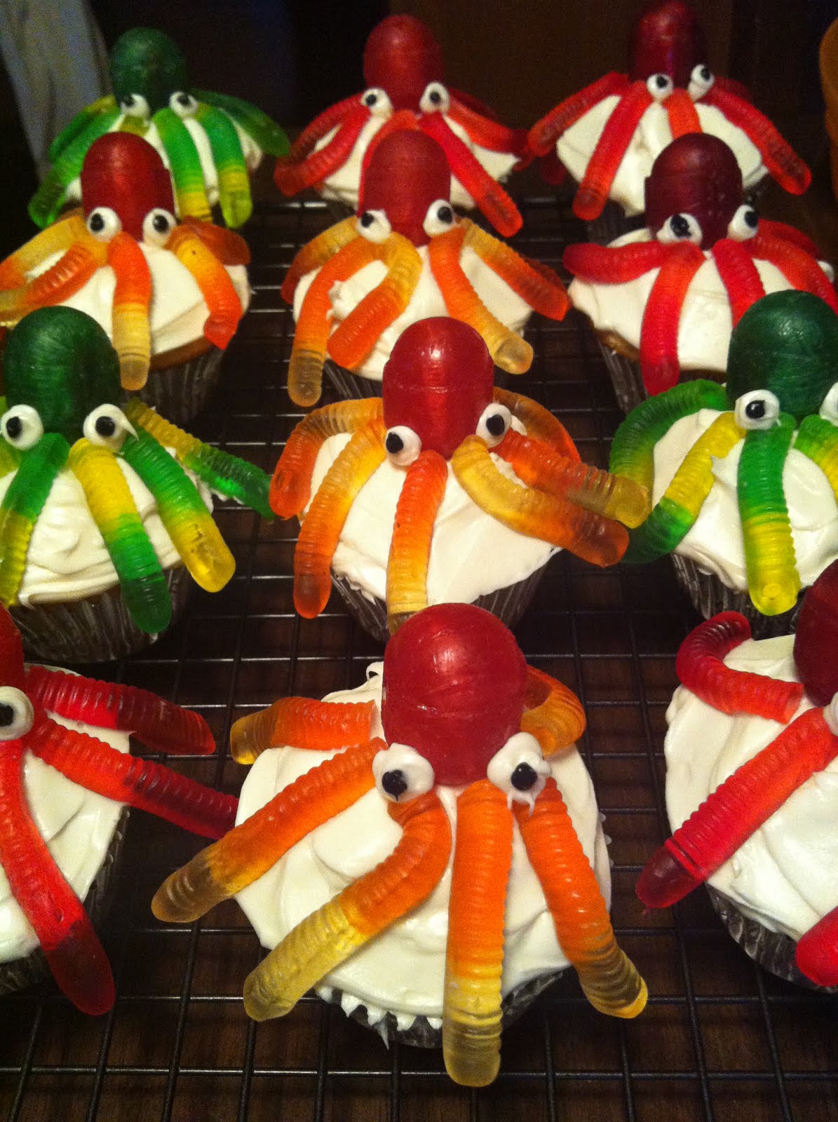 TREATS BY TOI Candy Octopus Cupcakes