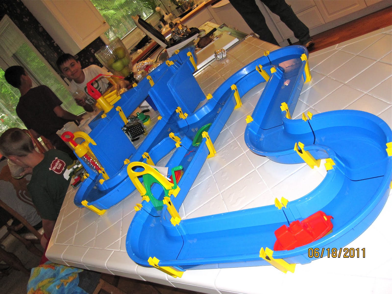 How the Panama canal works gifs