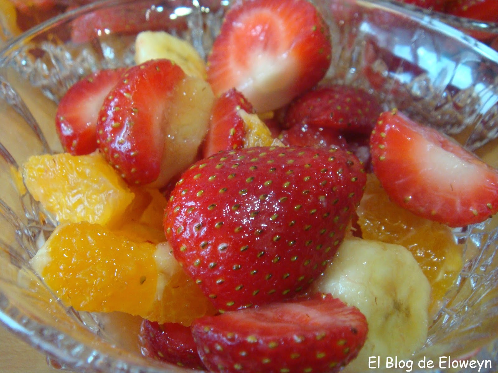 Fresas Con Naranja Y Plátano Al Moscatel
