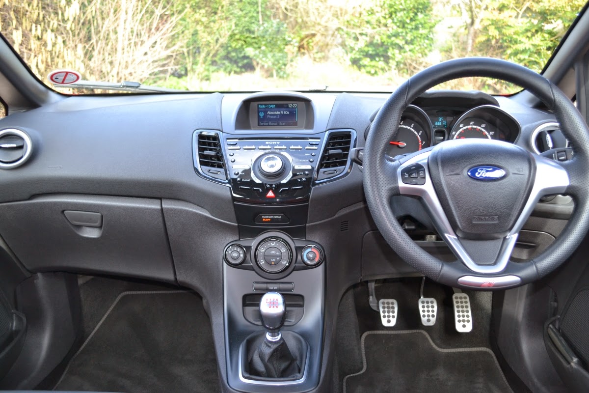 2014 Ford Fiesta ST-2 2014 Ford Fiesta ST-2