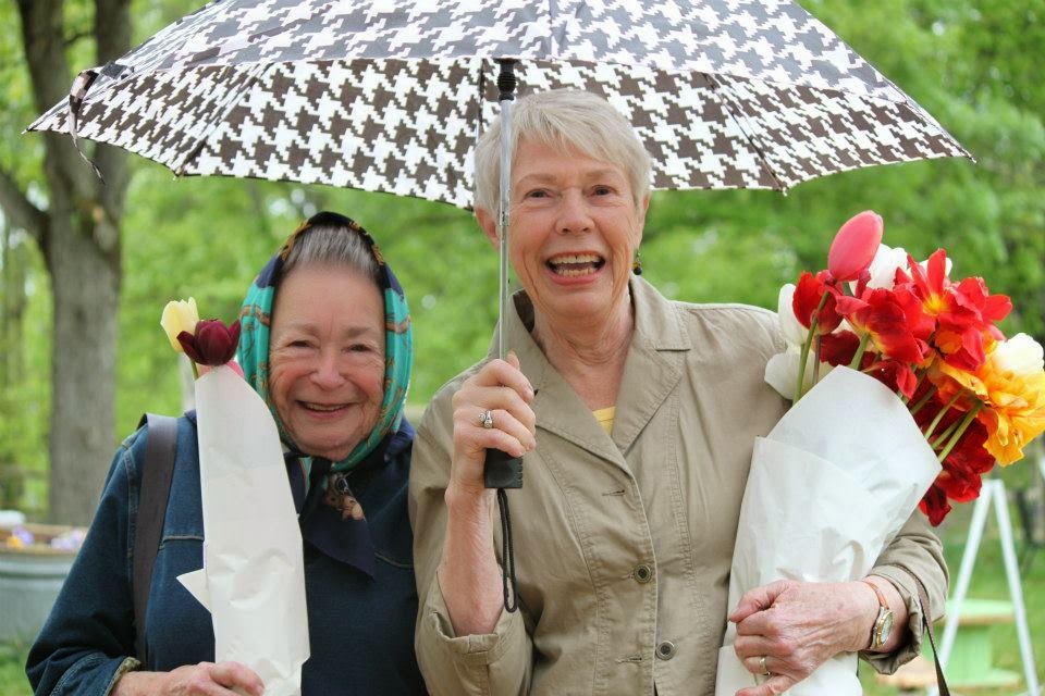 Let’s Make Like Florists … and send our Tulip (blocks) on their way