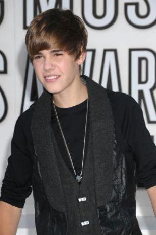 Justin Bieber Hairstyles, Justin Bieber Photos