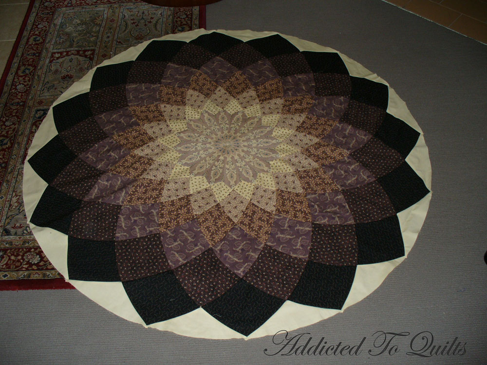 Addicted To Quilts: Giant Dahlia Quilt