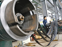 Phải có giải pháp tháo gỡ, phục hồi sức mạnh của doanh nghiệp. Ảnh: Hồng Vĩnh.