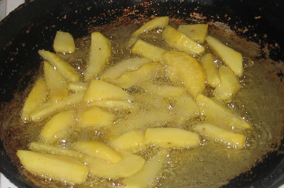 Irish Potatoes With Egg, Sausages And Tasty Crunchies