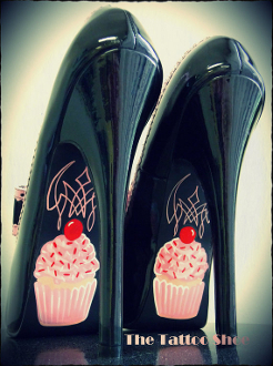 Tattoos Shoes on Move Over Loubou S   Here Come Cupcake Tattoo Shoes   For Only  189 A