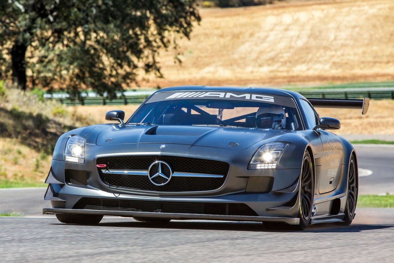 http://2.bp.blogspot.com/-kkzQ3a0GOE8/UHcVljJrZbI/AAAAAAABTeU/L6cjWZTX_L0/s1600/Mercedes-Benz-SLS_AMG_GT3_45th_Anniversary_2013_1280x960_wallpaper_01.jpg