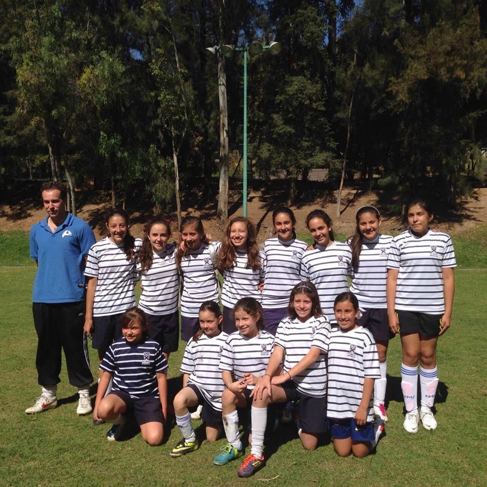 2001 Reforma Girls