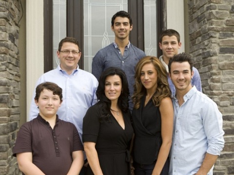 Jonas Family