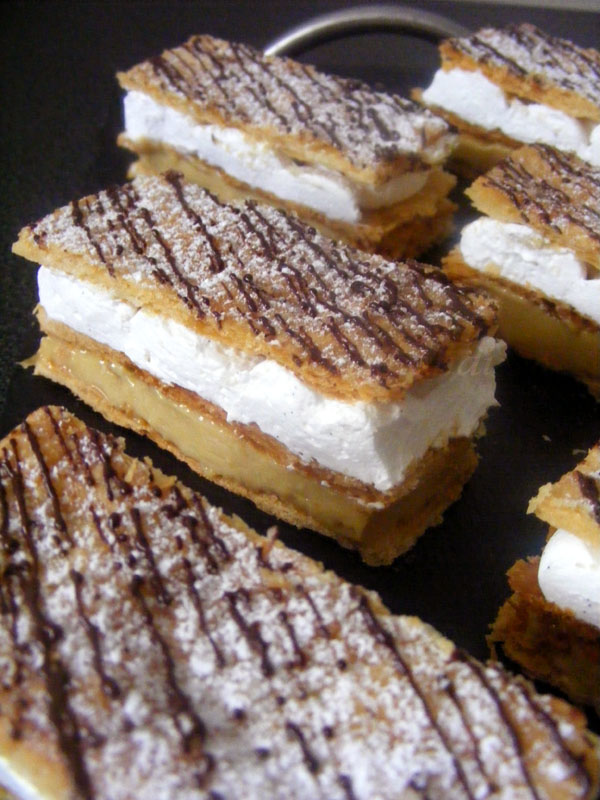TOMBE LA NEIGE! - Page 37 Mille+feuille+caf%C3%A9+chantilly2+super+d%C3%A9coupe