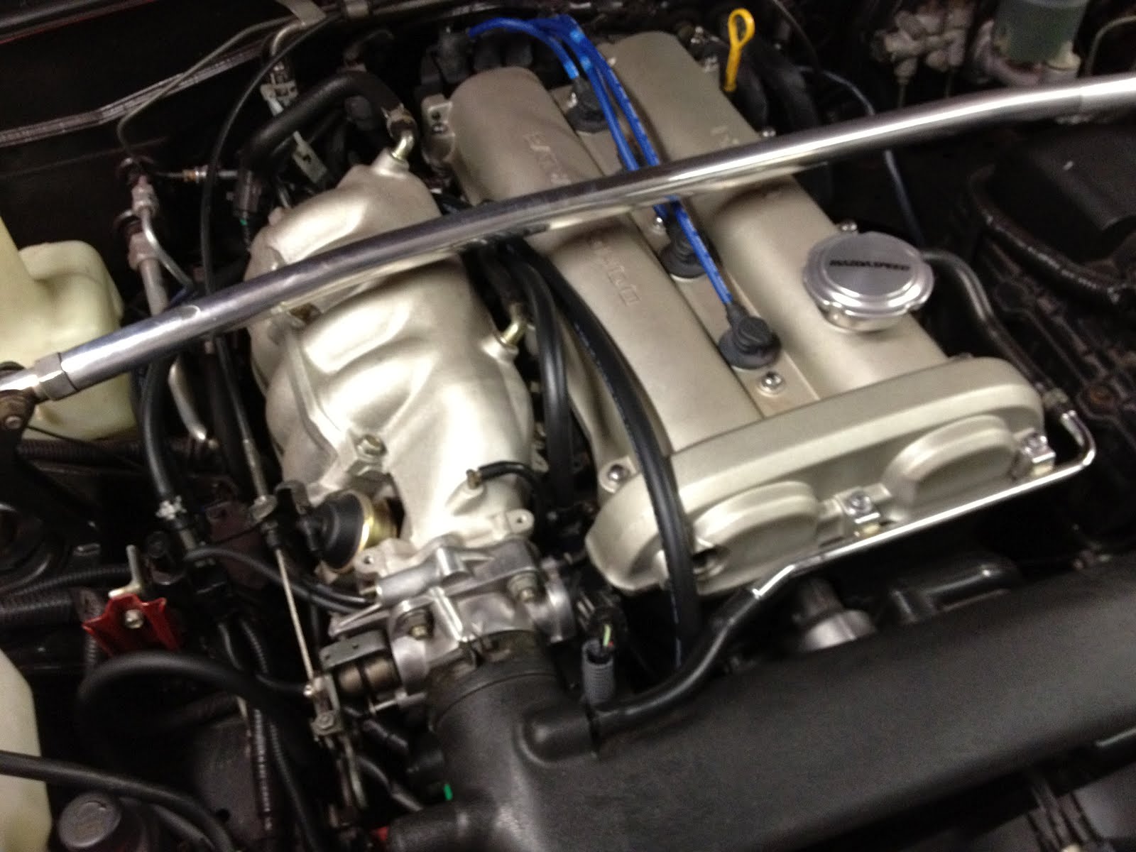 Morrison's Garage Update to '99 Miata Head on '94 Engine Fuel Rail