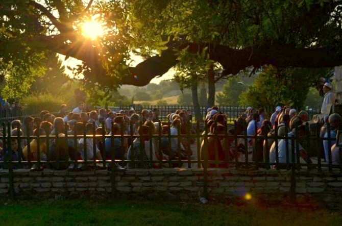 radyo muhabir hidirlik tepesi nde bayram namazi gelenegi