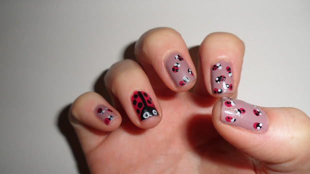 nailificent ladybug nail art