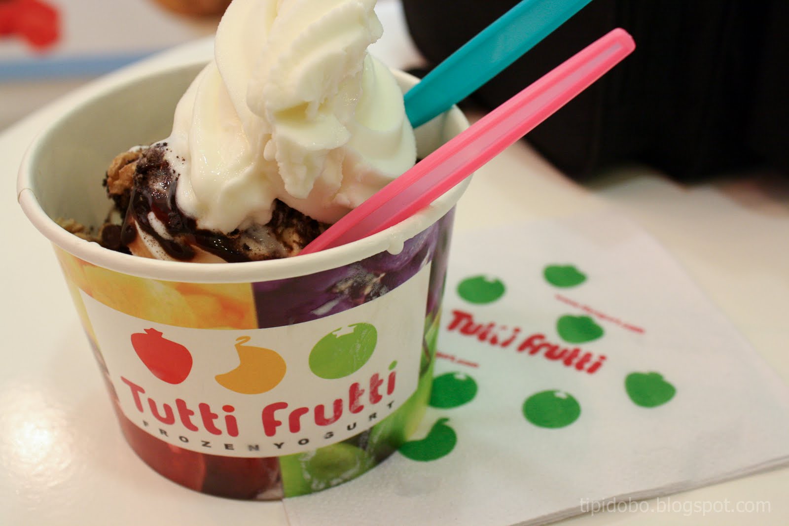 Tutti Frutti Frozen Yogurt tipidobo