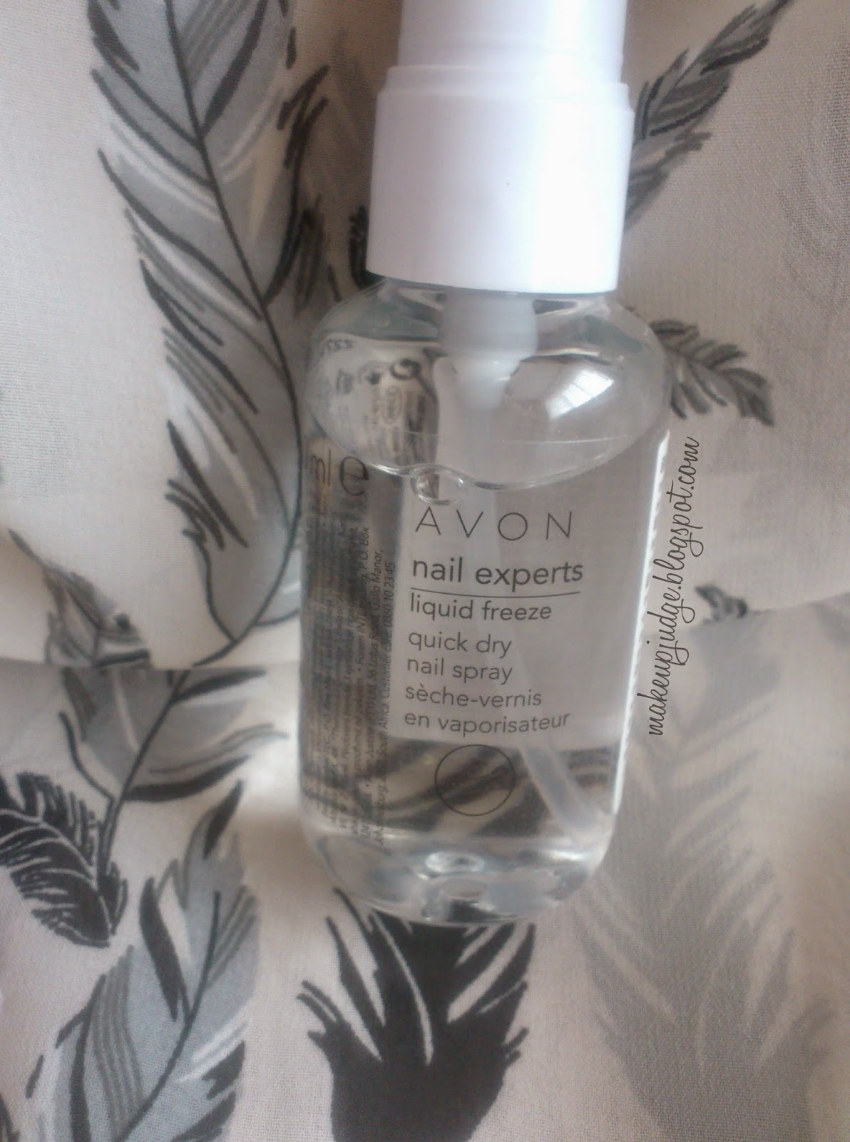 AVON LIQUID FREEZE quick dry nail spray Make up Judge