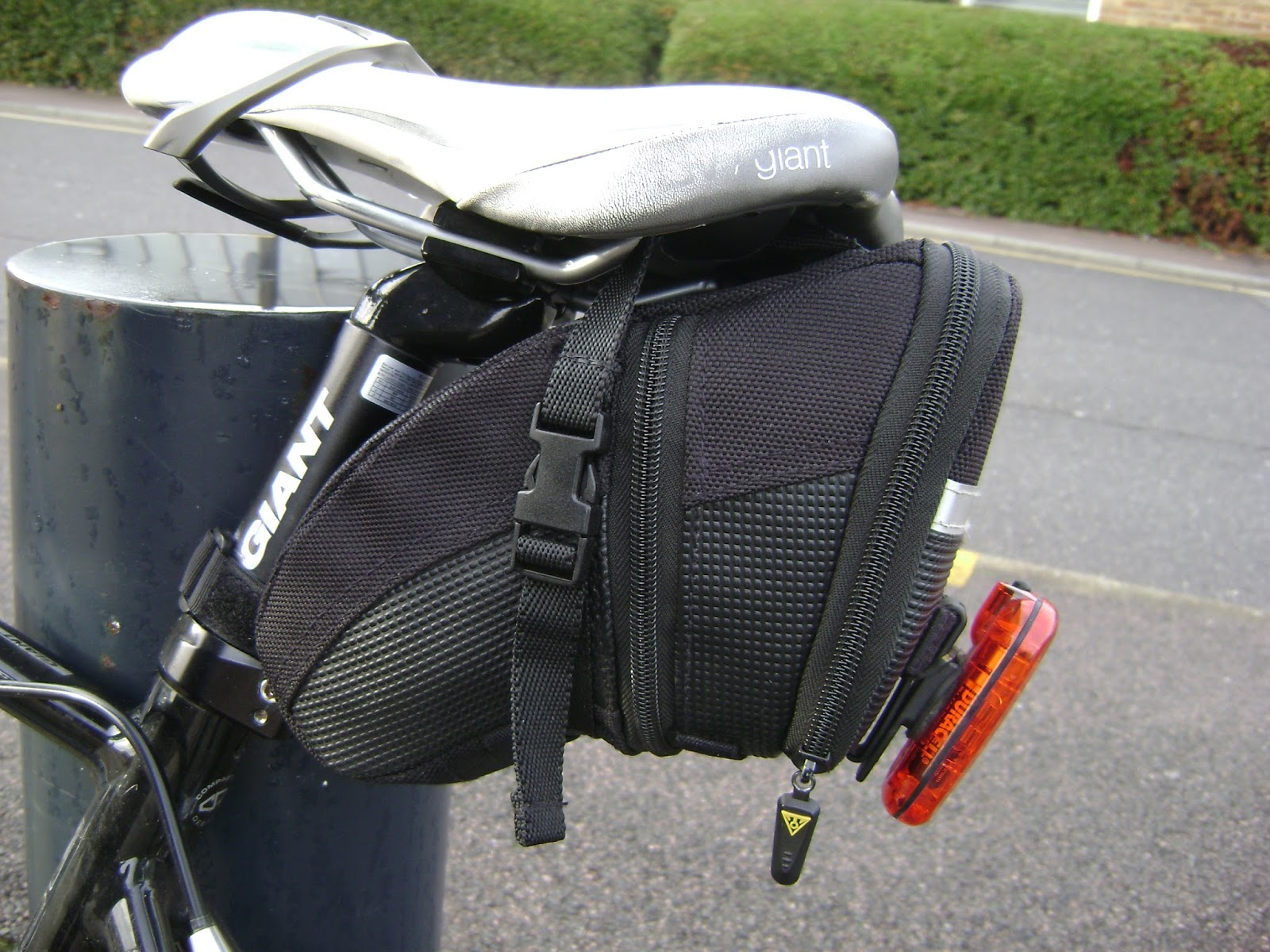 Small Cycling Bag New Topeak Aero Wedge Quick Clip Saddle Bag