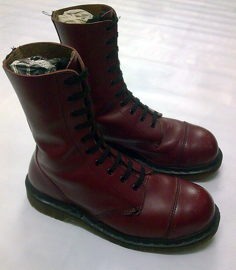 dr martens 10 hole cherry red