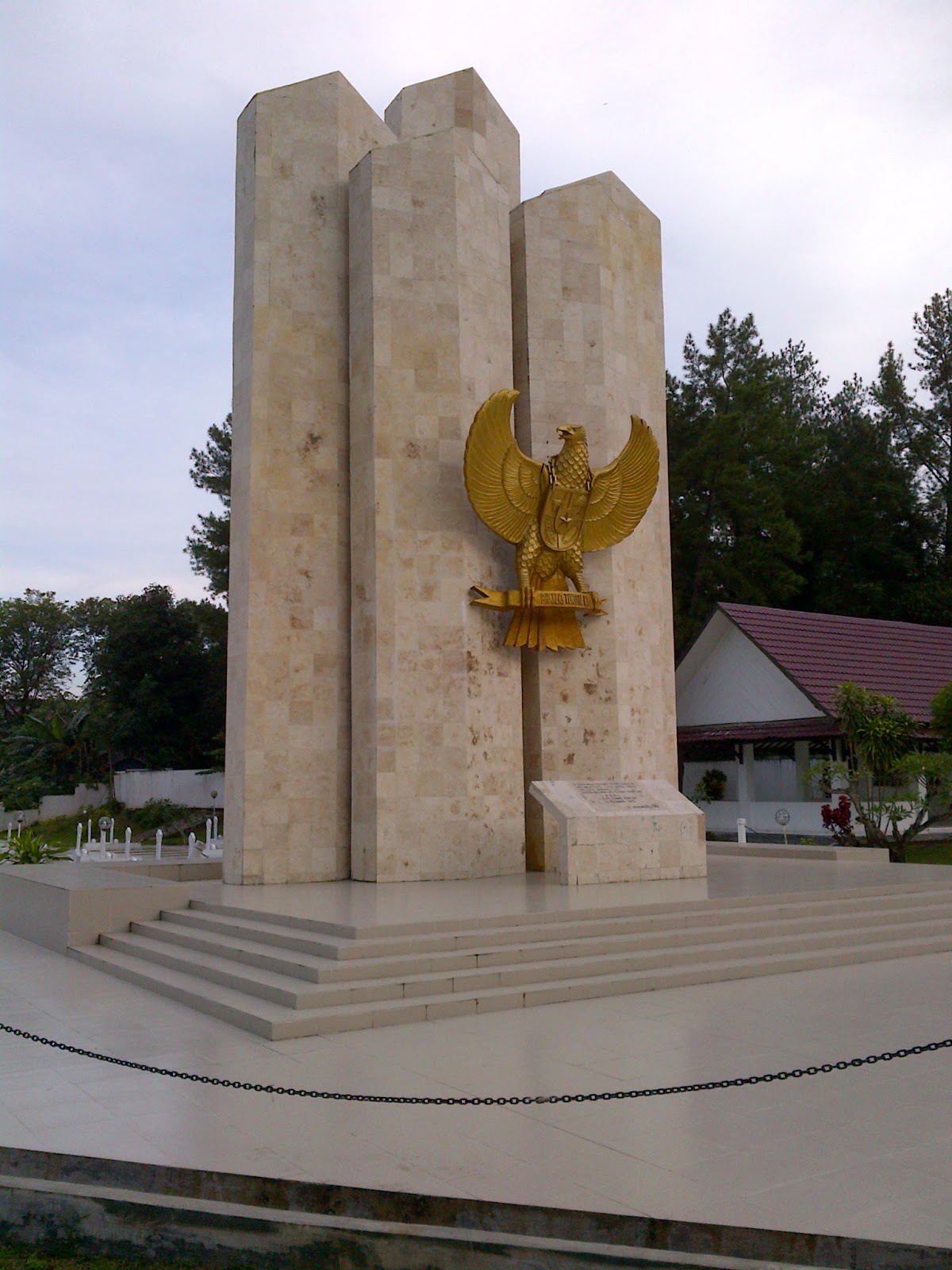 Taman Makam Pahlawan Madiun - Homecare24