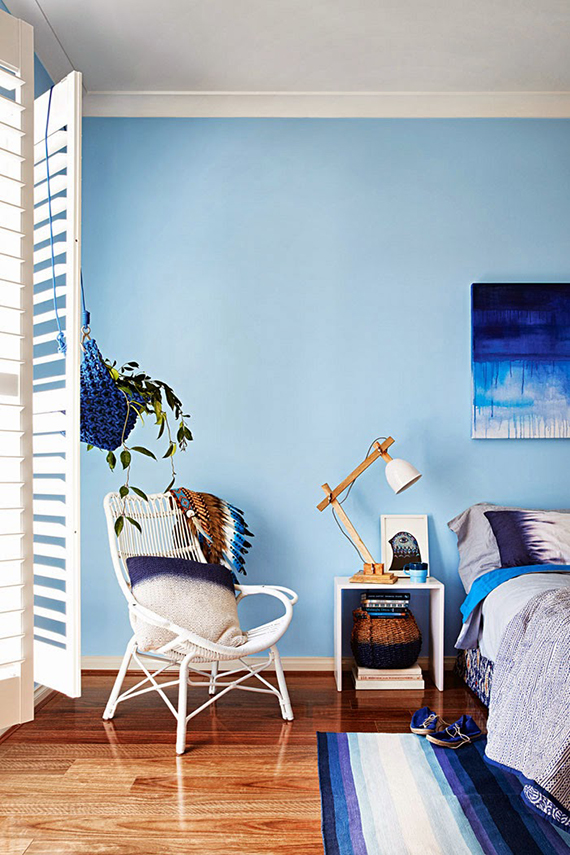 From turquoise to teal and blue | Styling Julia Green, photo by Armelle Habib via Inside Out Magazine