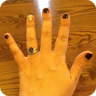 Ring Finger Manicure