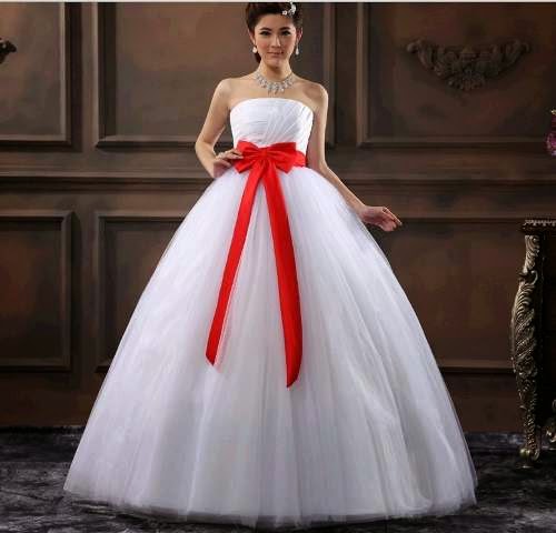 vestido de noiva vermelho com branco