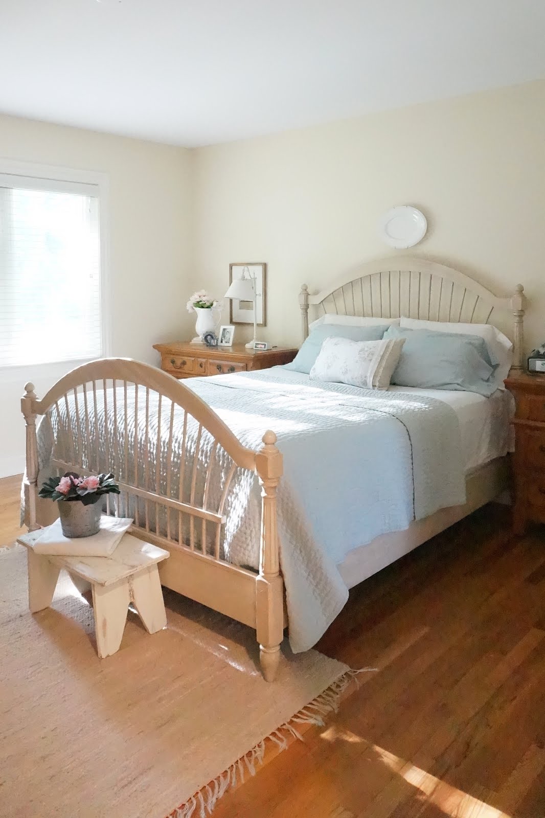 Simple Summer Bedroom