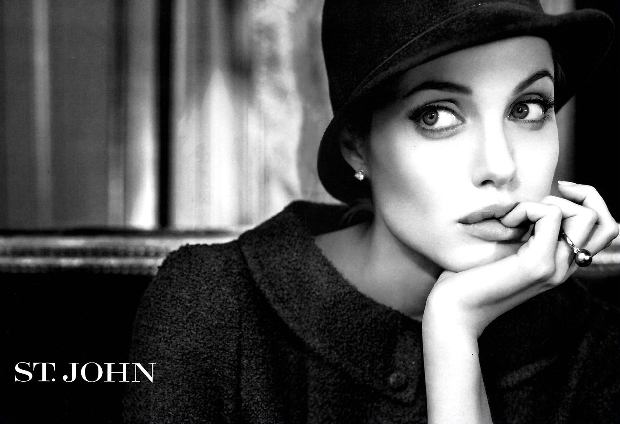 H.o.n.e.y.b.u.n.n.y: Angelina Jolie in Black and White