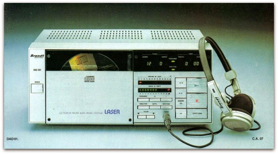 Vertical CD player (part 1 HITACHI) The Stereo Museum