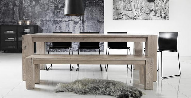 Nordisk interiør inspirasjon: vakkert spisestuebord og benk
