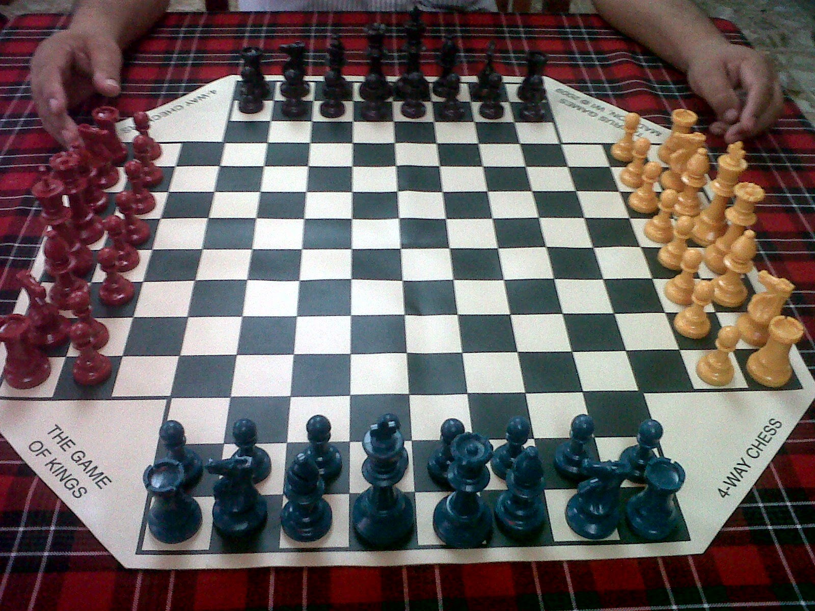 Humbert Sanz Ajedrez a tres… cuando dos son minoría