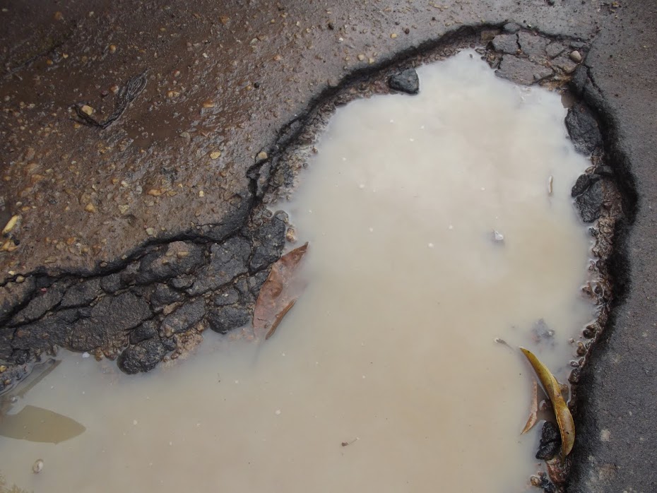 VERGONHA NO AMAPÁ > BURACOS EM MACAPÁ